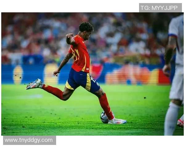 帅气足球明星的魅力与风采解析以及他们在场上场下的精彩瞬间